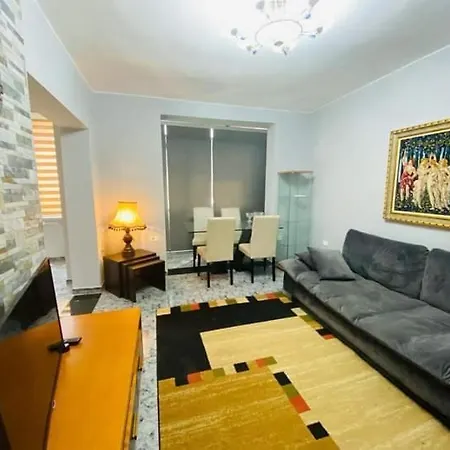 Qera Ditore Τίρανα